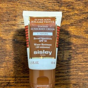 Sisley tinted moisturizer sunscreen cream